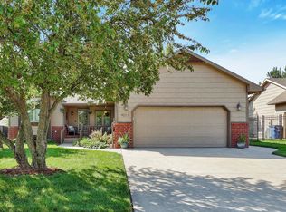 9011 W Central Park St, Wichita, KS 67205