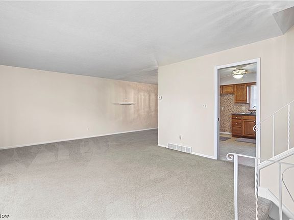5th image of 5656 Beacon Hill Dr
