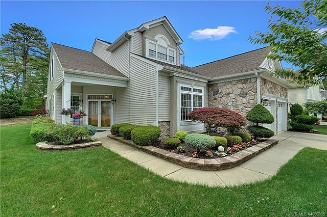 1st image of 25 Rumson Ct