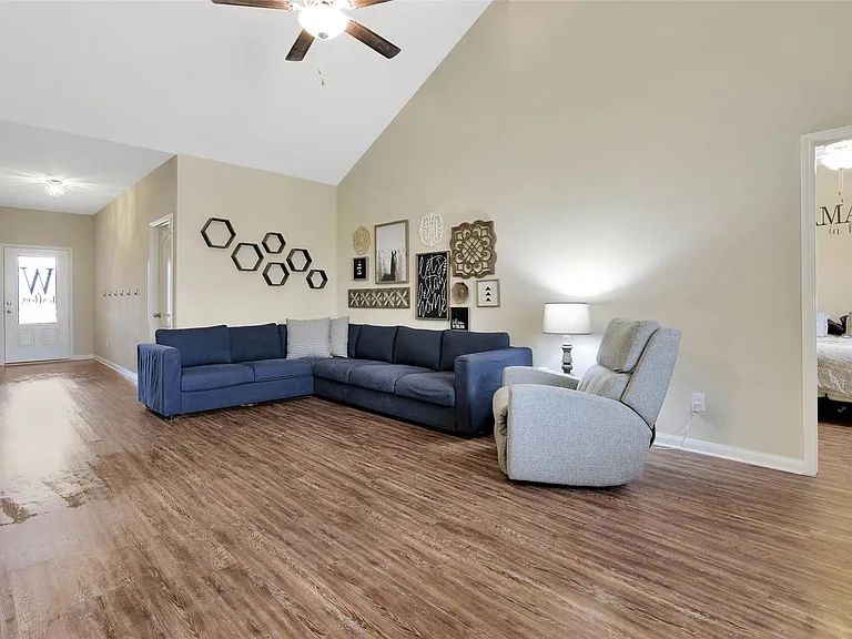 3004 Parker Rd — Photo 7