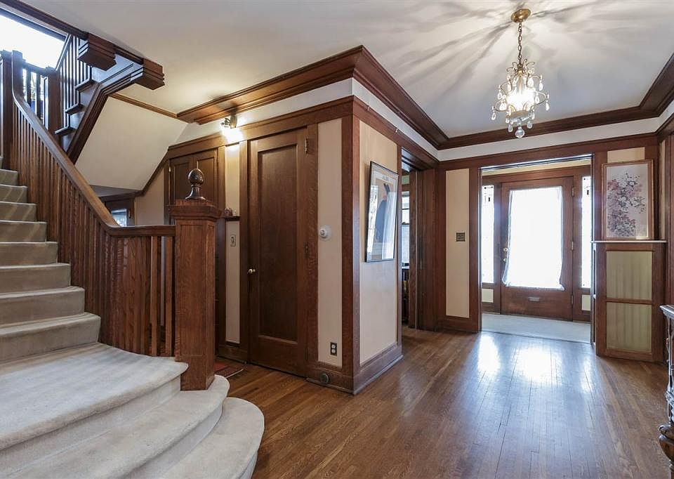 1207 Riverside Dr, South Bend, IN 46616 Zillow