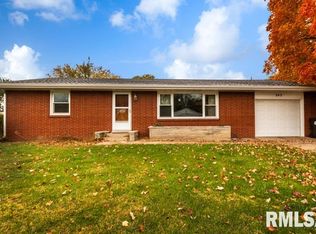 243 Lawnridge Dr, Creve Coeur, IL