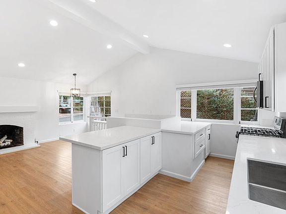 2nd image of 617-621 Lombardy Ln #617