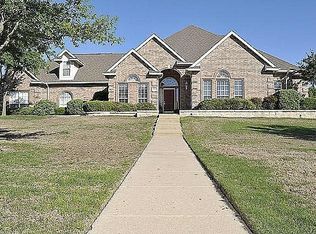 1825 Plum Creek Dr, Midlothian, TX 76065