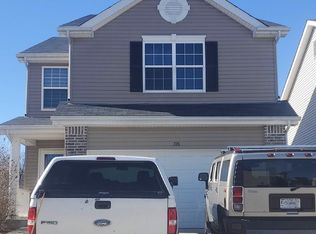 726 College Park Dr, Wentzville, MO 63385