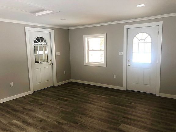 Entryway/mud room
