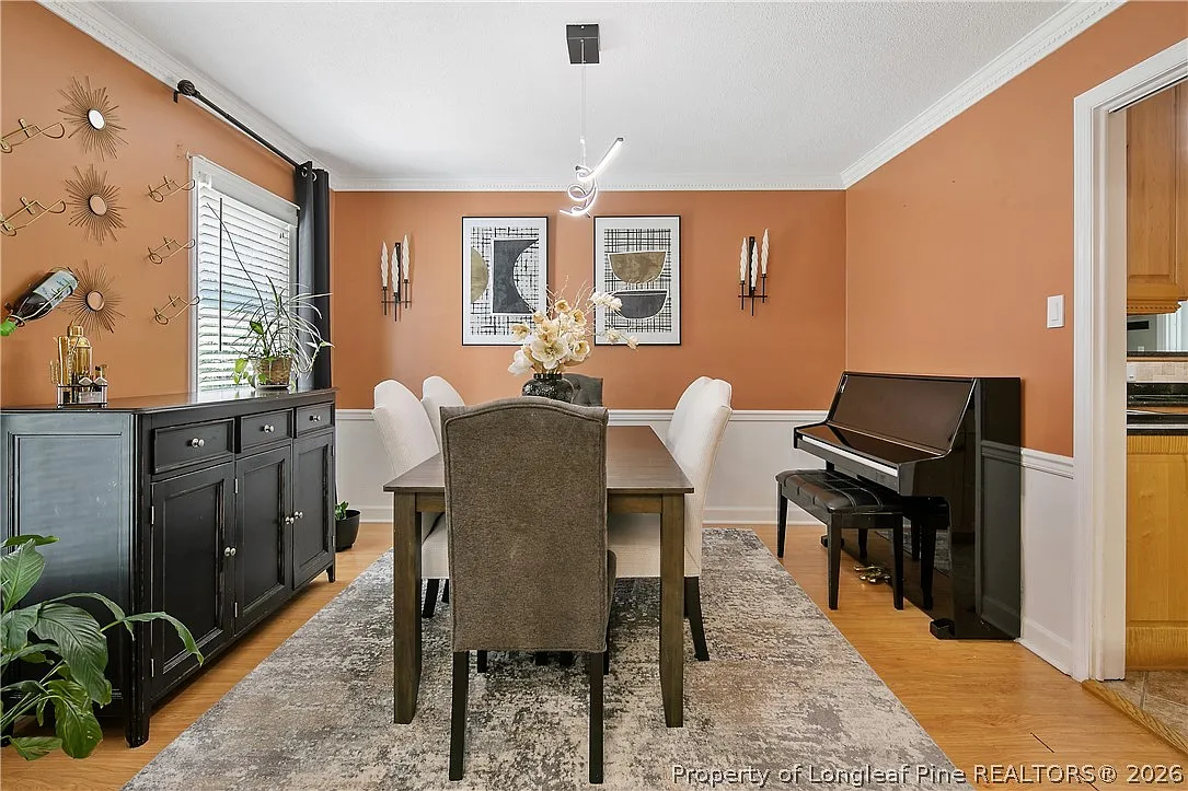 4 bed, 3.0 bath, 2537 sqft, $2,625 — Photo 4