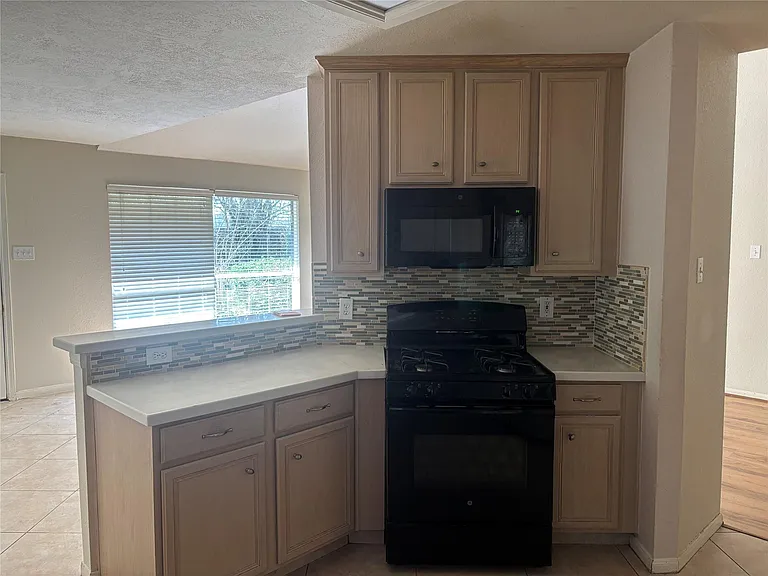 3526 Glenhill Dr — Photo 10