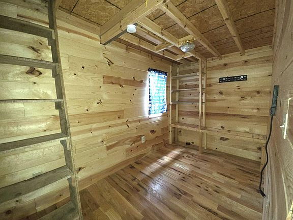 5th image of 2280 E 360th Road