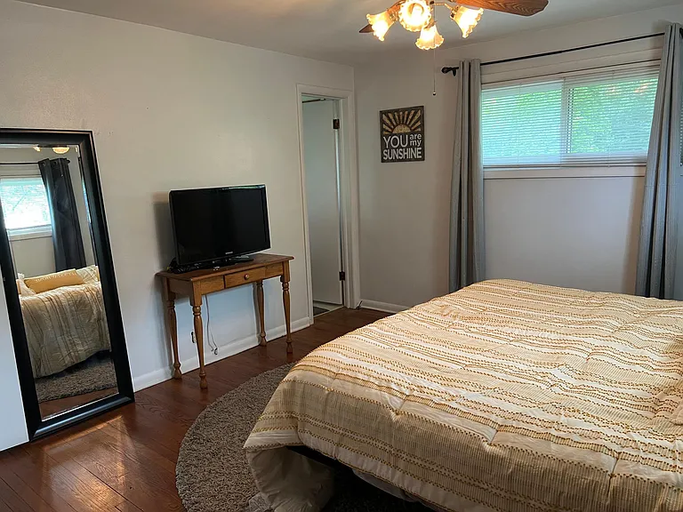 519 W Fransee Ln — Photo 12