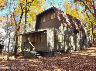 169 Saunders Dr, Bushkill, PA 18324