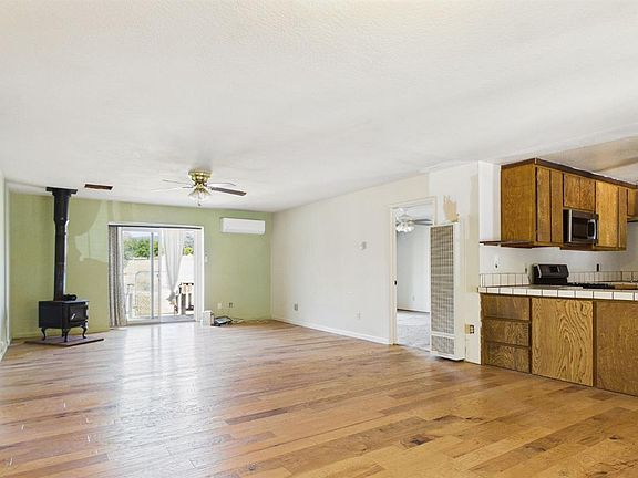 4th image of 1535 Gold Hunter Rd
