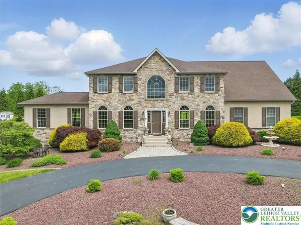 2740 Olive Branch Ln, Bath, PA 18014