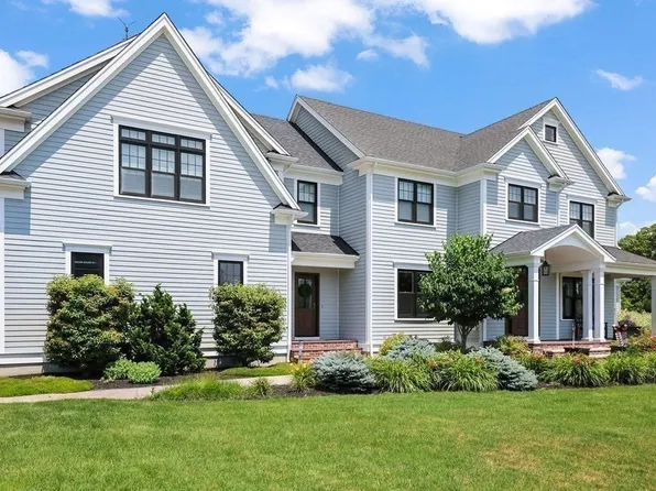 22 Chickadee Way, North Attleboro, MA 02760