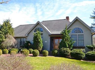 170 Cross Neck Rd, Marion, MA 02738