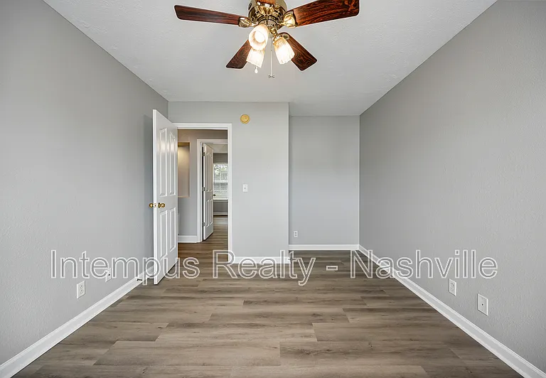325 Shoshone Pl — Photo 5