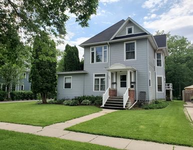 302 Maxwell St, Lake Geneva, WI, 53147
