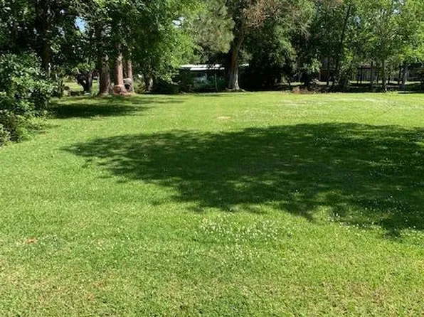 Anchor Dr, New Iberia, LA 70560