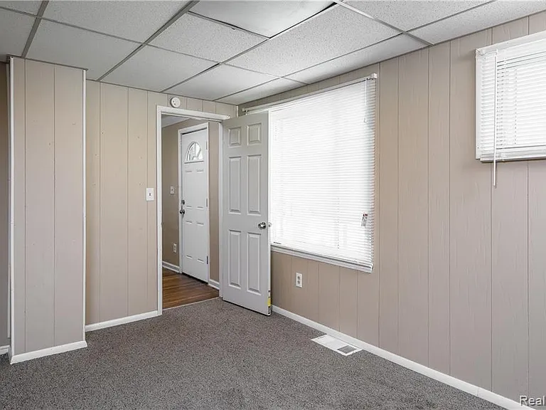 11334 West St — Photo 5
