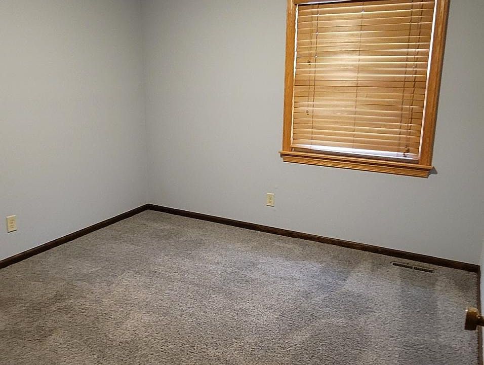 1st image of 355 Browns Dr