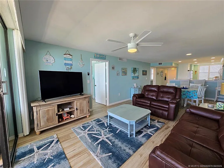 10600 S Ocean Dr #709 — Photo 10