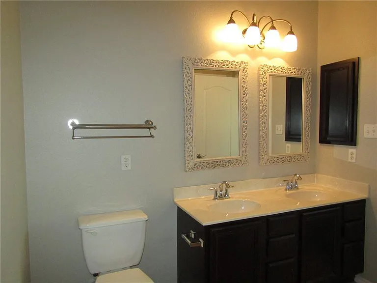 14200 Lake Victor Dr — Photo 57
