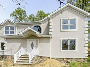 823 Shore Concourse Rd, Keyport, NJ 07735