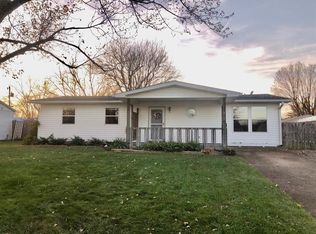 901 Edgewood Dr, Mooresville, IN