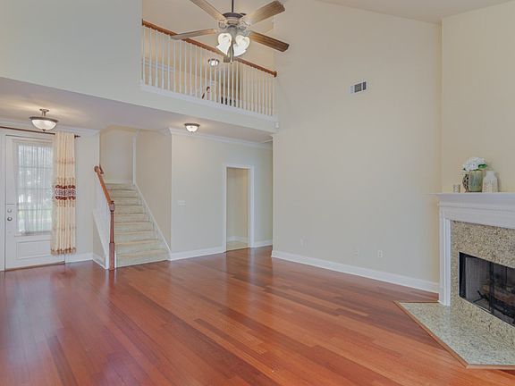 3rd image of 36289 Maplewood Ave