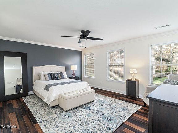 5th image of 10252 Canton Place Ln