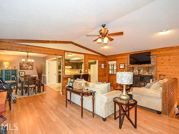 2nd image of 118 Driftwood Ln #19