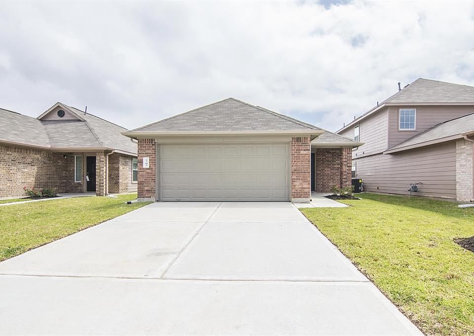 1st image of 5702 Plantation Forest Dr