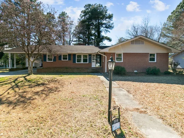 308 Pelham St, Selma, NC 27576