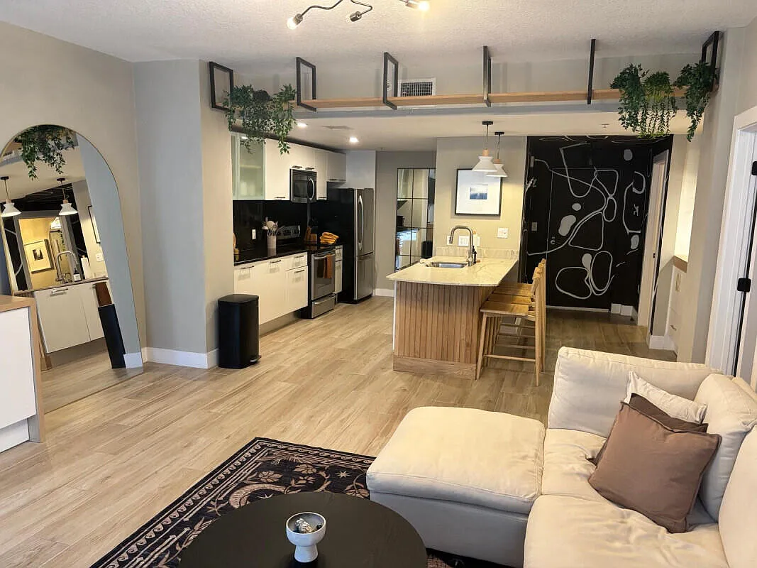 1 bed, 1.0 bath, 790 sqft, $4,200 — Photo 3