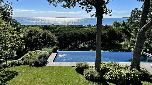 28 Gardiners Bay Dr Photo 1