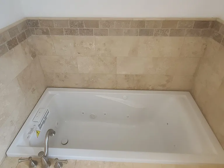 Jetted Tub