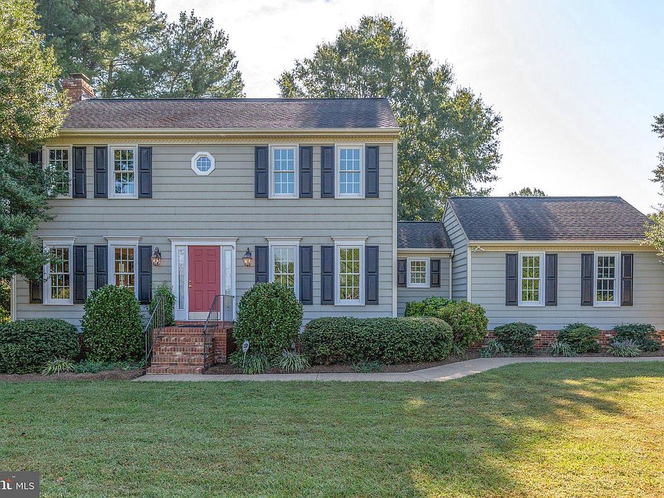 1st image of 100 Vance Dr