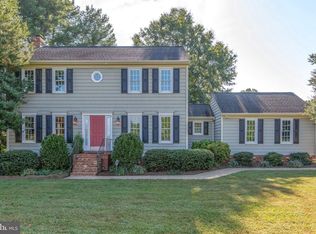 100 Vance Dr, Fredericksburg, VA 22408