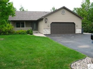 2333 Portage Cir, Duluth, MN 55811