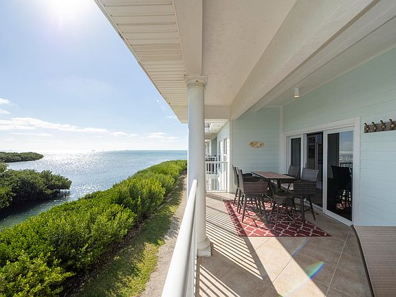3rd image of 5960 Peninsular Ave Unit 201