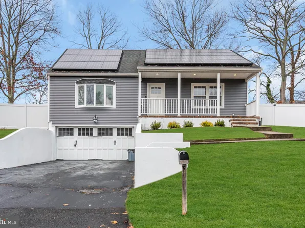 910 Center St, Forked River, NJ 08731