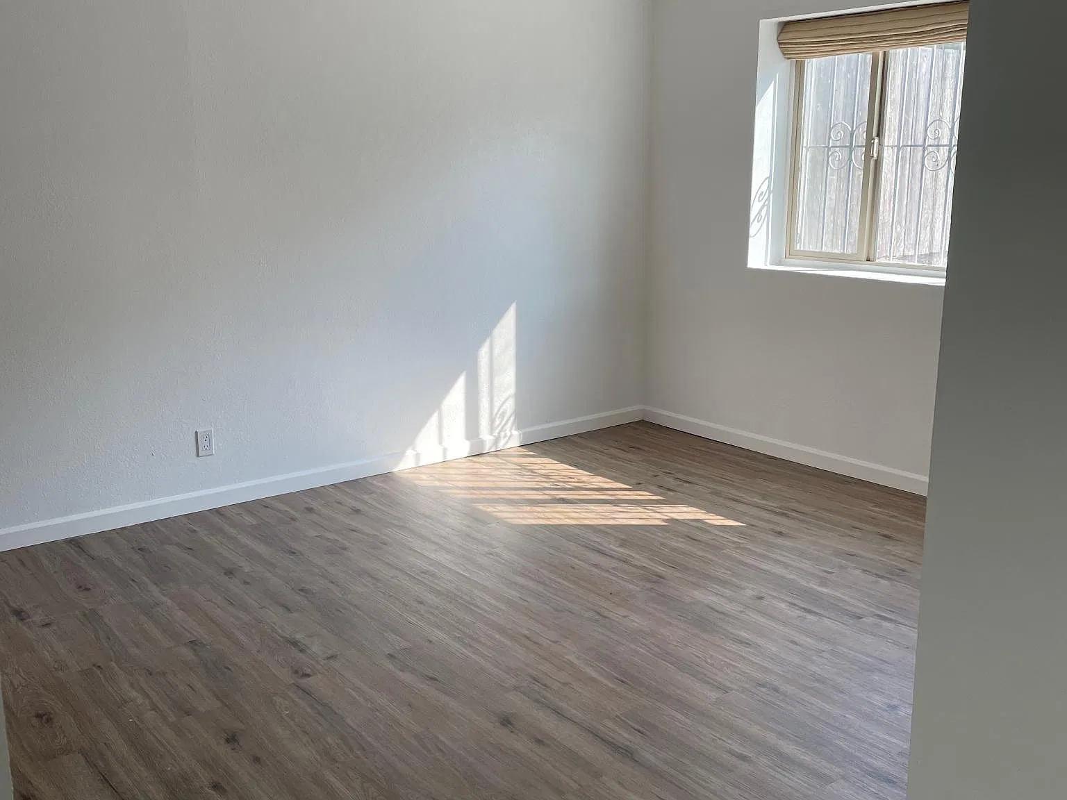 391 Winding Way — Photo 3