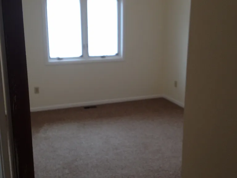 3 Yardley Grn #3 — Photo 15