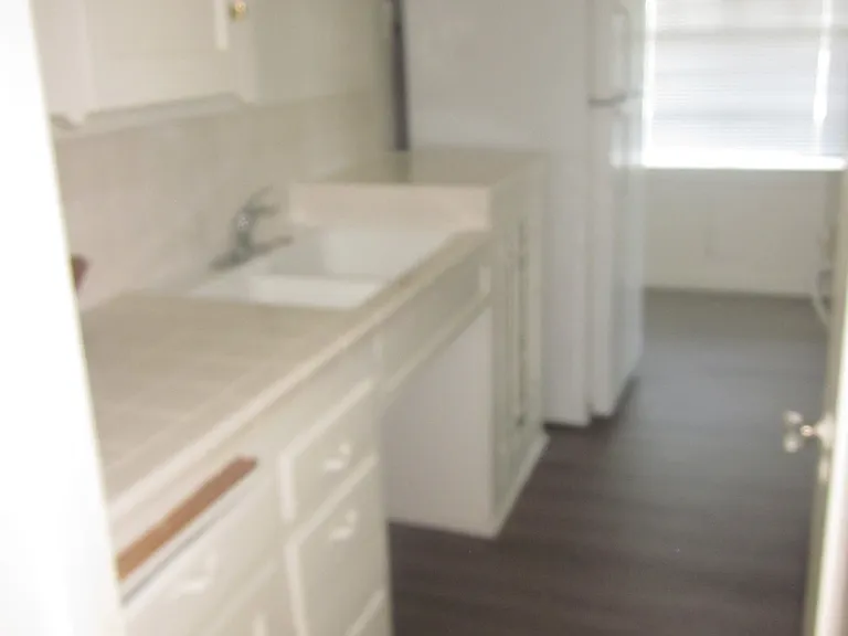 812 N Detroit St #812 — Photo 2