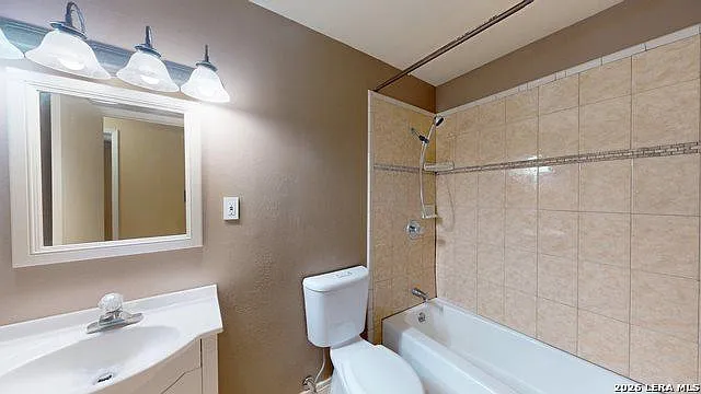 4234 Flint Hl — Photo 33