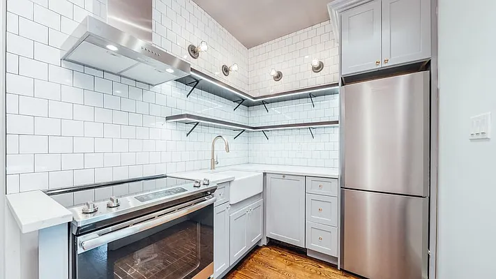 Rented by Nooklyn NYC LLC | media 30