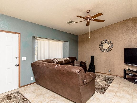 4th image of 2686 Clipper Ln
