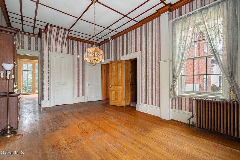26th image of 14 River Street