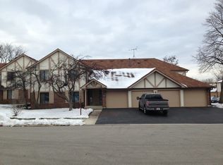 830 Thornton Ct APT 2B, Schaumburg, IL 60193