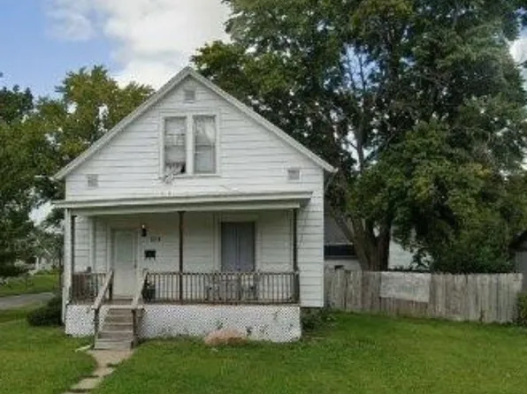 824 Harrison Ave, Burlington, IA 52601